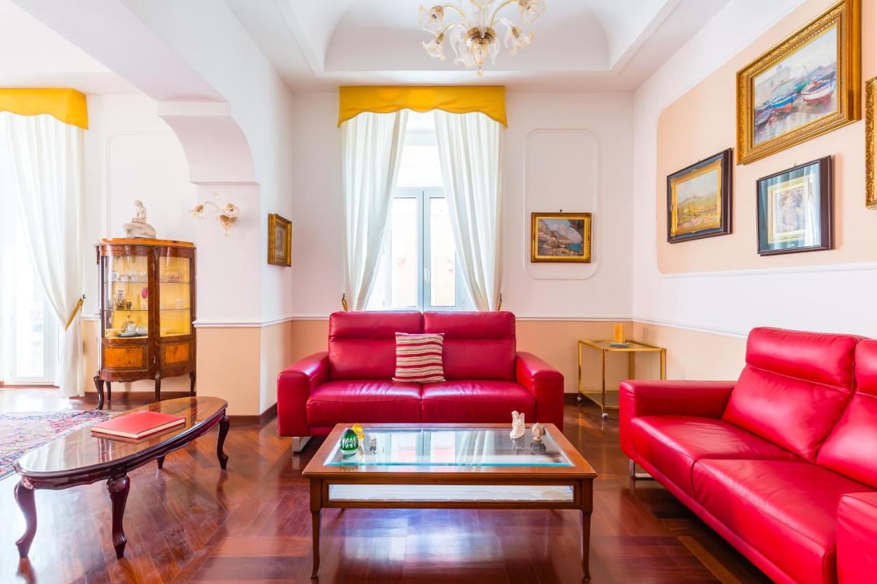 Grand Classic Apartment At San Martino By Napoliapartments Bagian luar foto